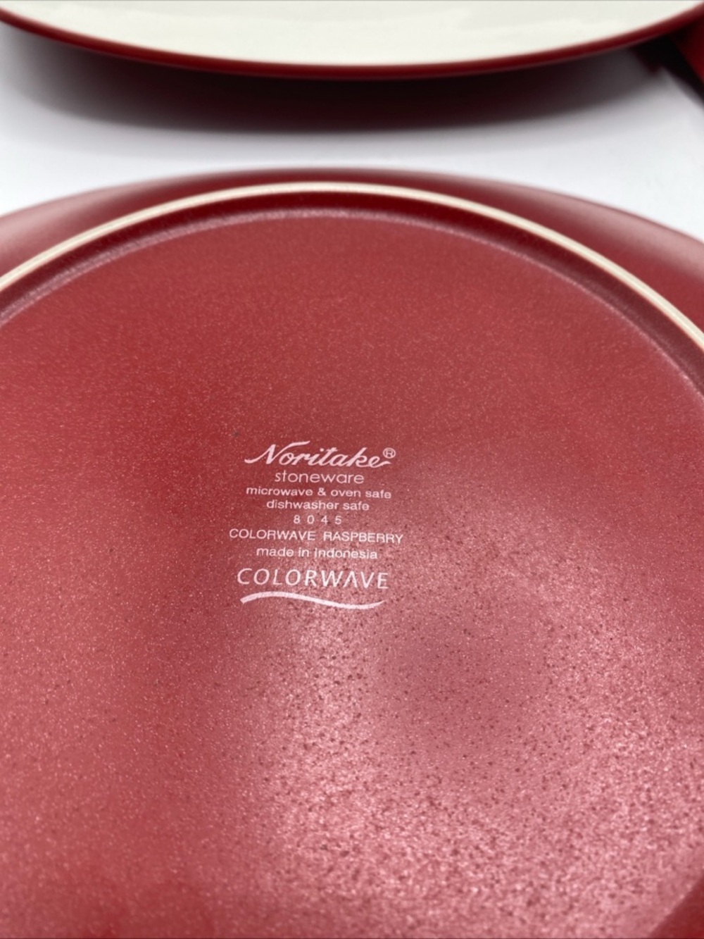 Noritake Stoneware Raspberry Colorwave 4 Square Plates 8 3/8" White / Red - Picture 2 of 6